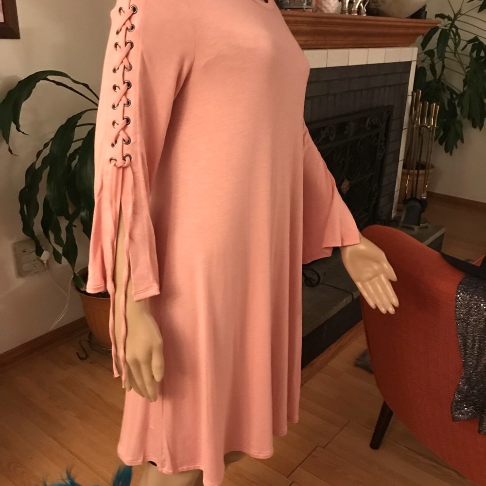 Dress - Picture 3 of 4